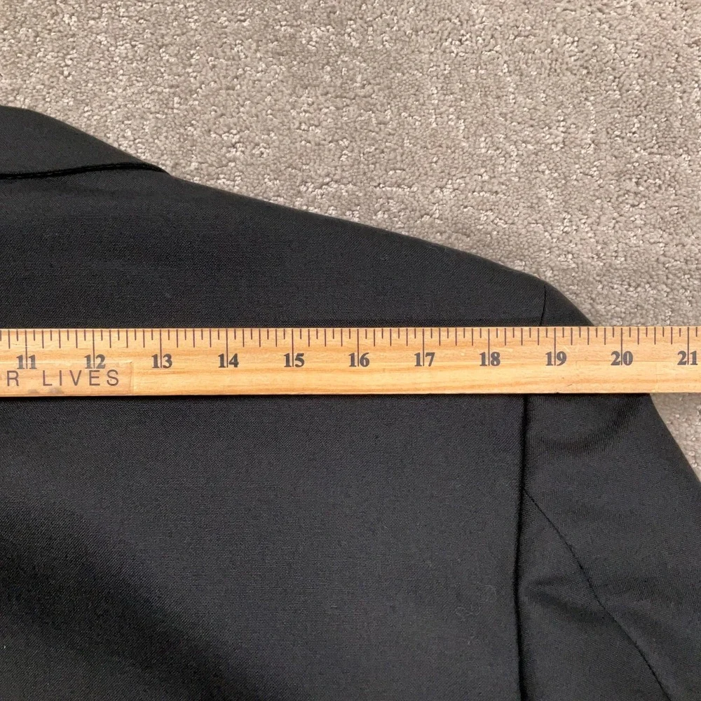 Jones New York missing top